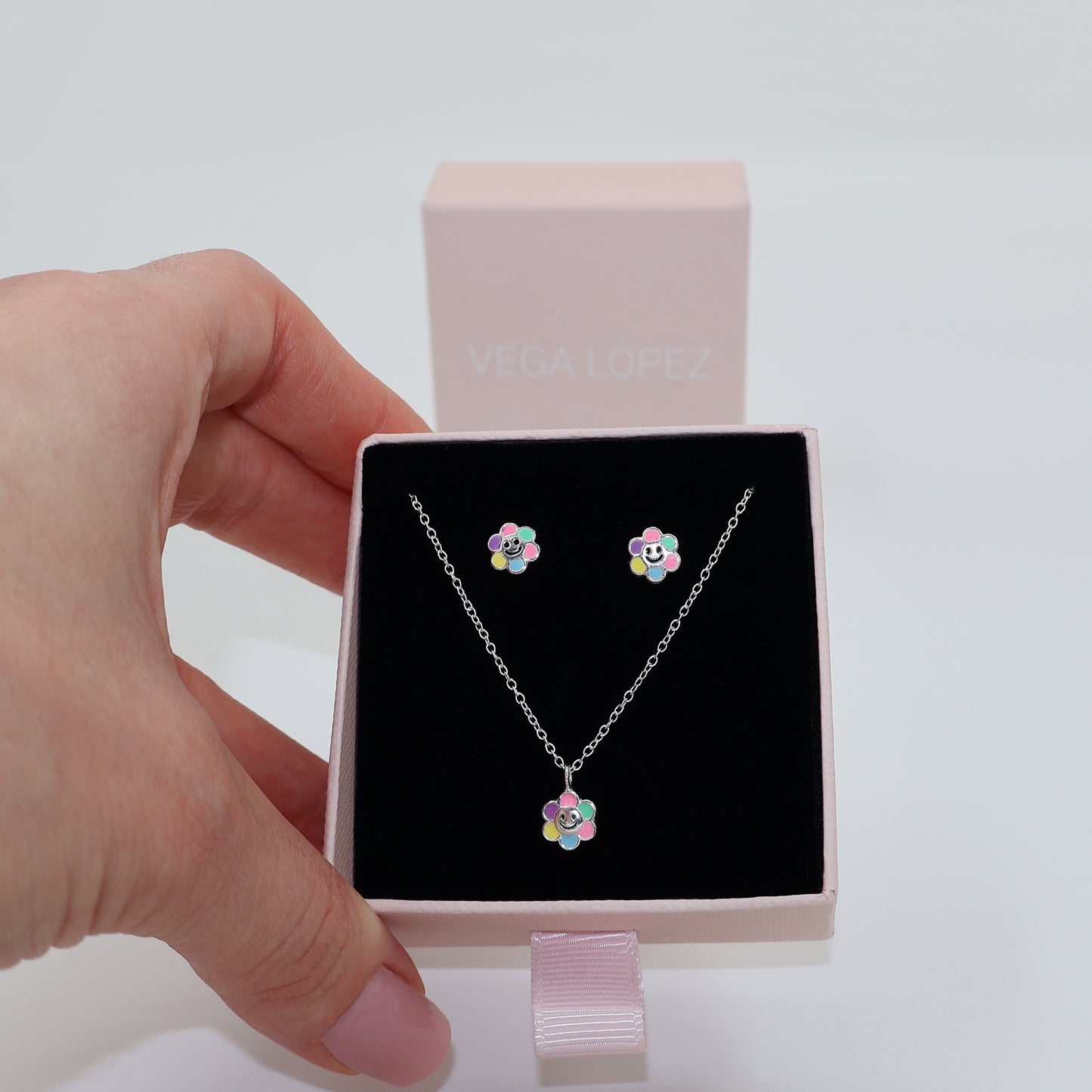 Smiling Flower Necklace & Earring Set