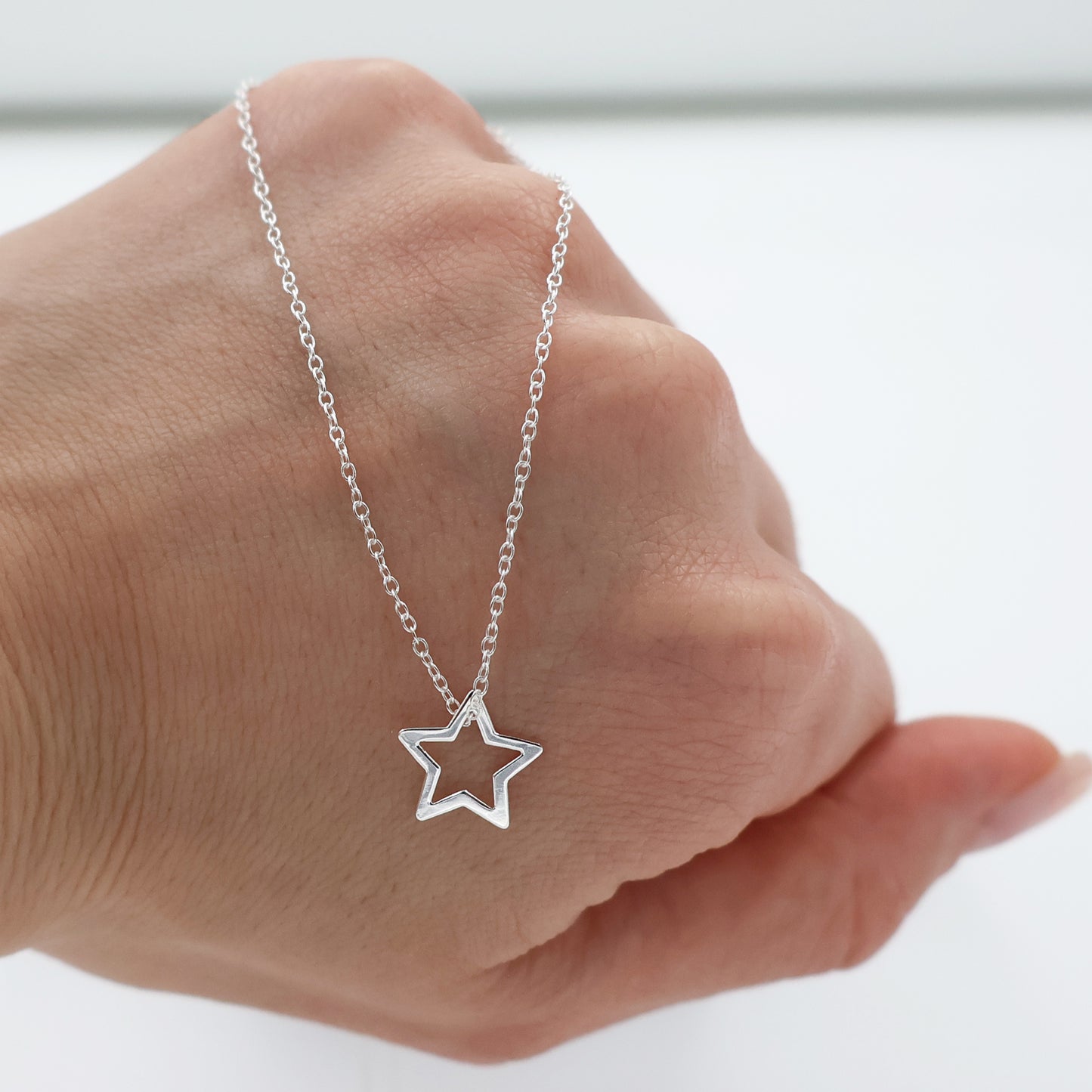 Delicate 925 Sterling Silver Necklace with Hollow Star Pendant