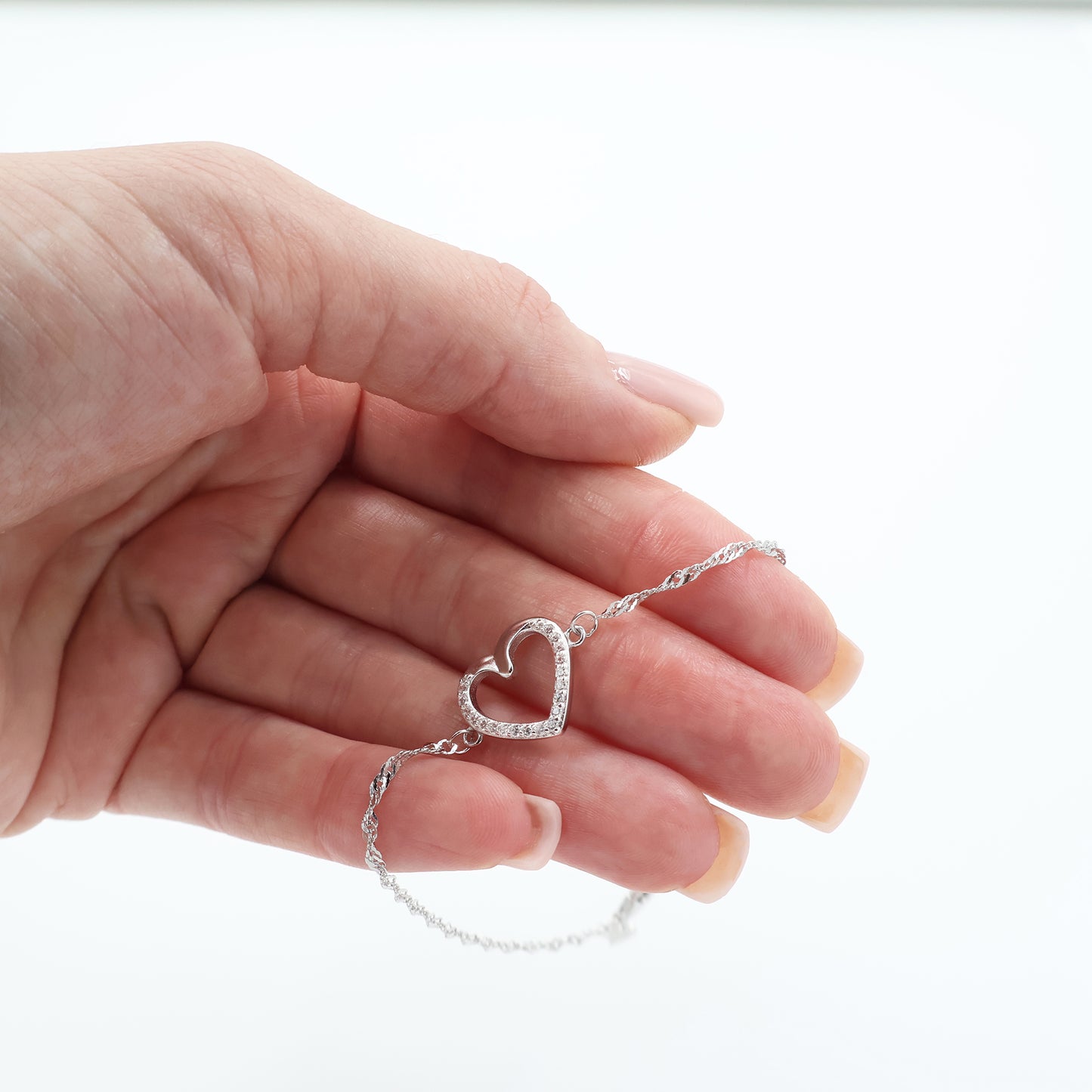 Brățară din argint 925 placată cu rodiu, cu lanț Singapore și inimă cu zirconia albe