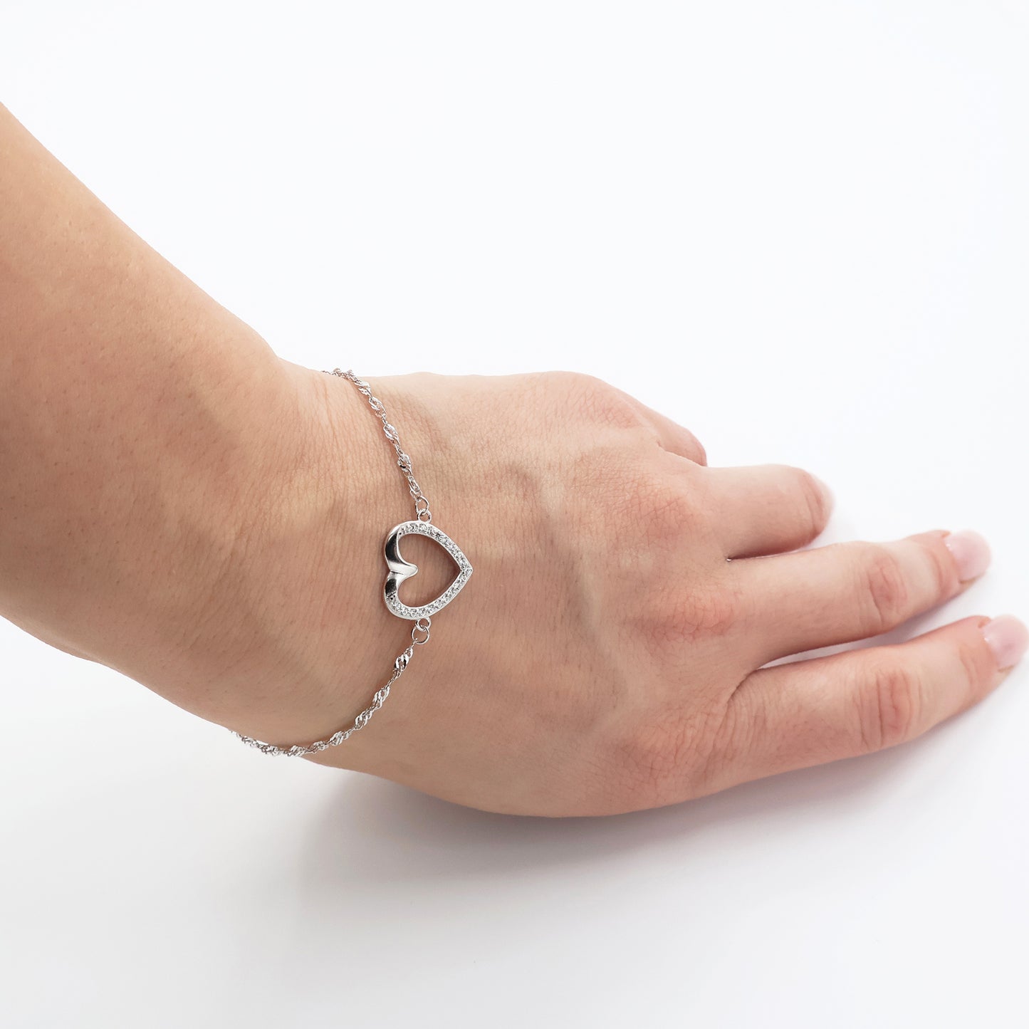 Brățară din argint 925 placată cu rodiu, cu lanț Singapore și inimă cu zirconia albe