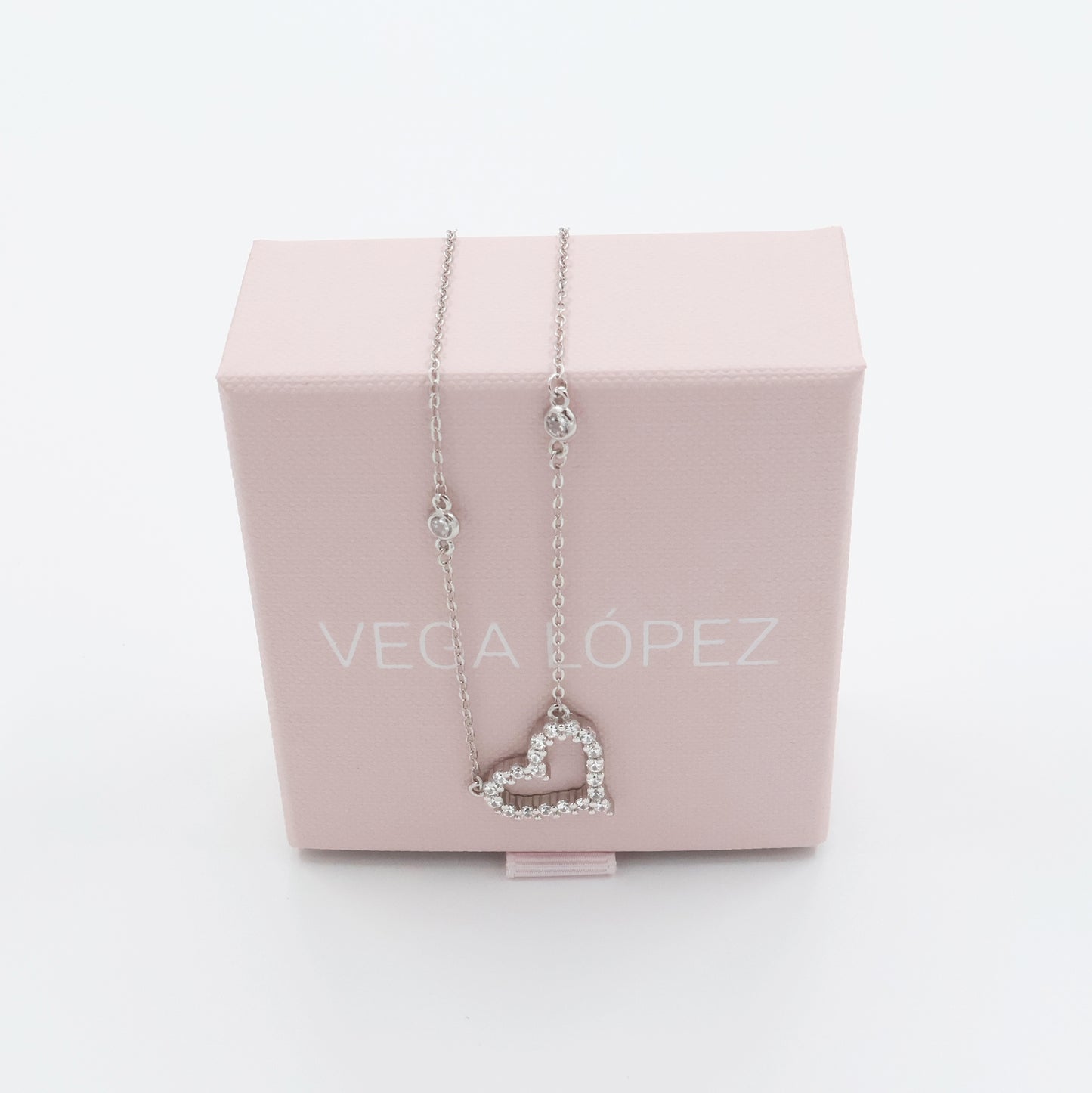 Elegant Rhodium-Plated Silver Necklace with Heart Pendant and Zircons